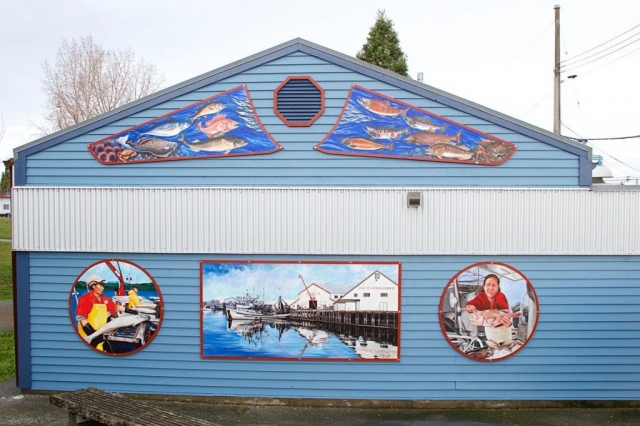 Completed Mural on the south wall of the Fisherman's Park Building
