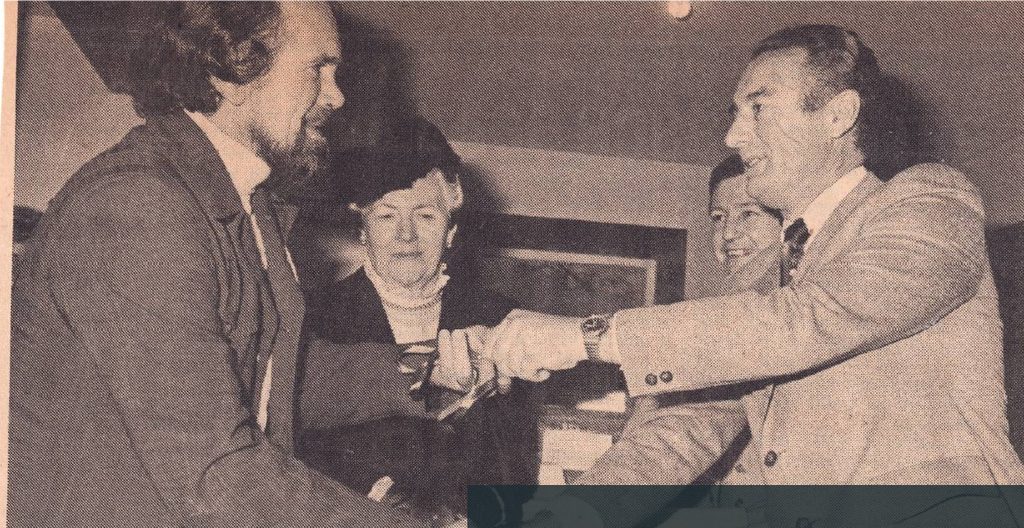Harold Steves recieves keys for the Steveston Museum and Post Office building.